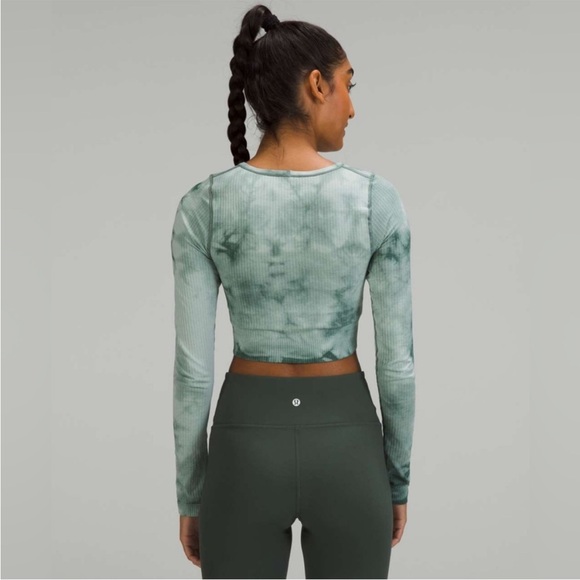 Lululemon Long Sleeve crop Top, size 10, Green marble tye dye, Bra with Padding - Picture 9 of 9